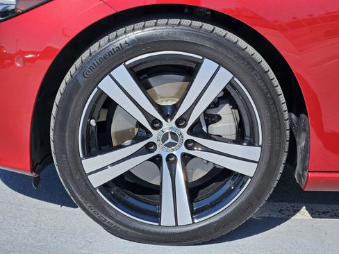 Used 2023 Mercedes-Benz C 300 Sedan image 12