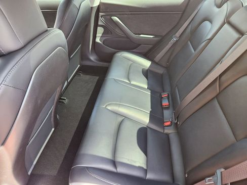 Used 2018 Tesla Model 3 Long Range image 19