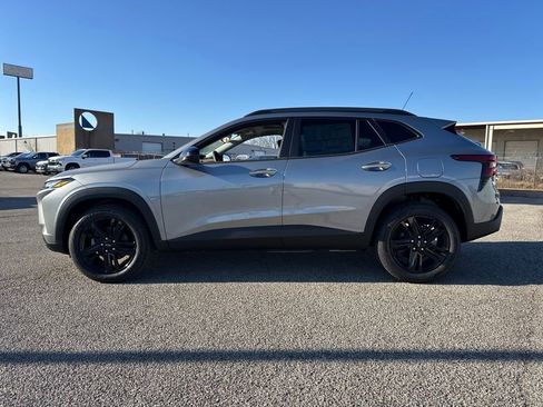New 2026 Chevrolet Trax ACTIV w/ Sunroof Package image 3