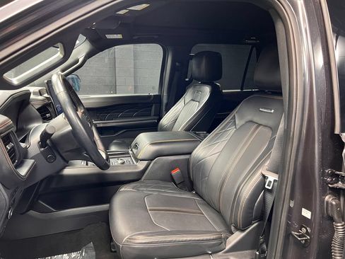 Used 2024 Ford Expedition Max Platinum AWD/4WD image 4