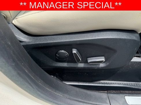 Used 2018 Ford Edge Titanium FWD image 32