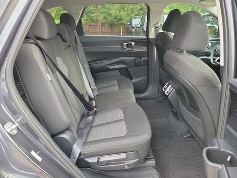 Certified 2024 Kia Sorento LX FWD image 12