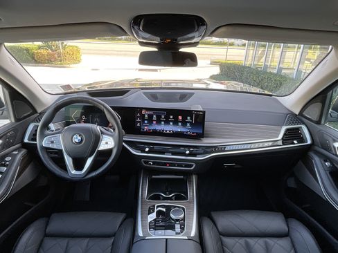 Certified 2024 BMW X7 xDrive40i image 12