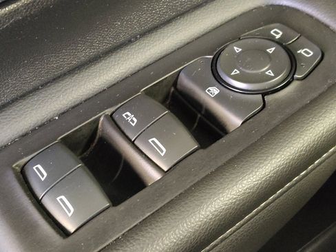 Used 2024 GMC Terrain SLT AWD/4WD image 27