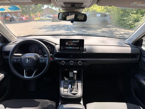 Used 2023 Honda CR-V EX image 16