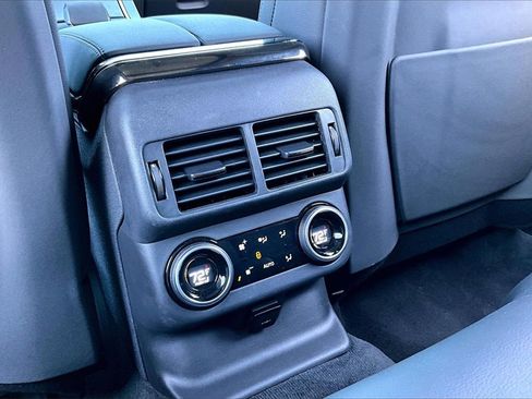 Certified 2024 Land Rover Range Rover Velar Dynamic SE image 10