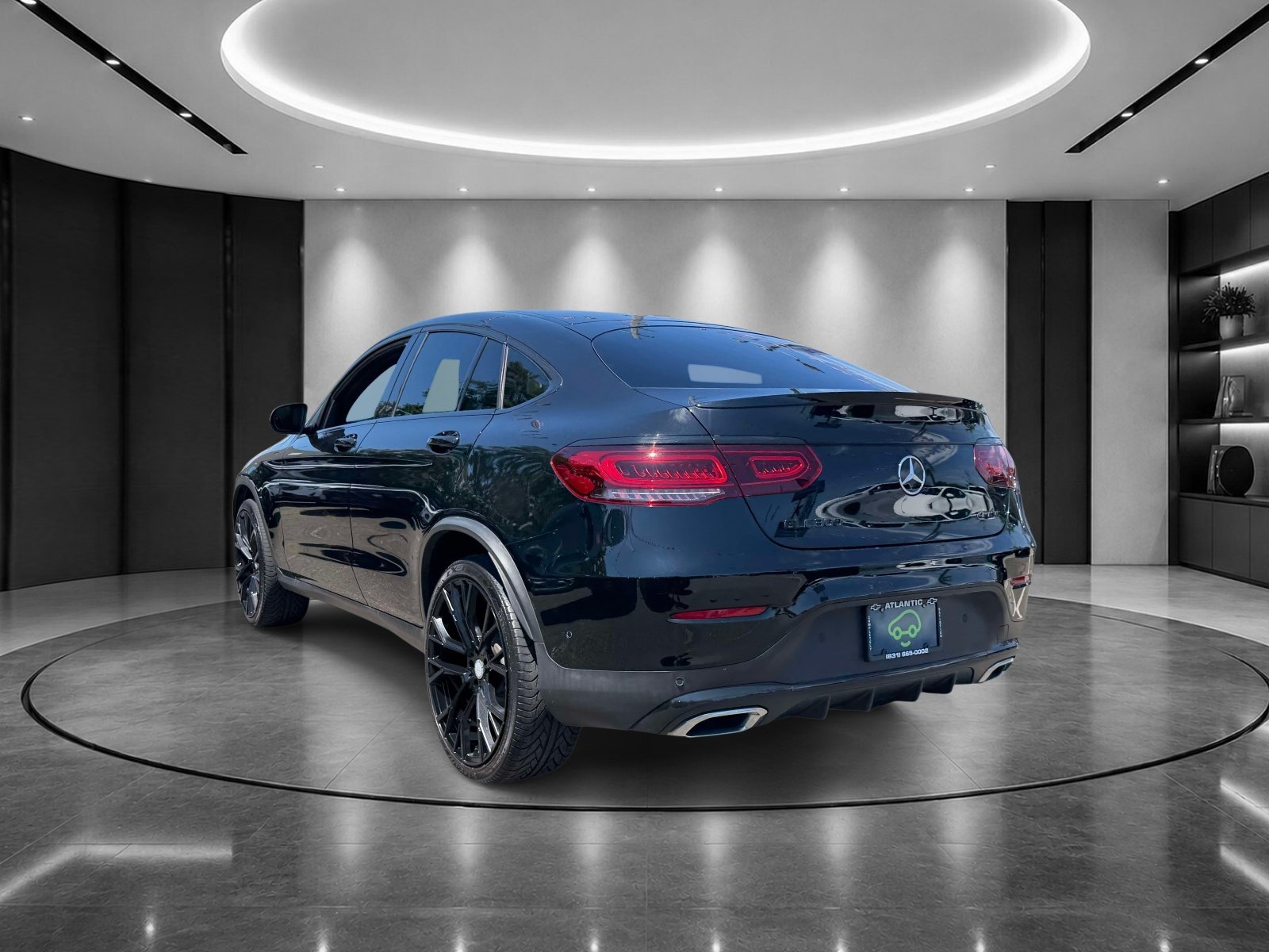 Used 2021 Mercedes-Benz GLC 300 4MATIC Coupe image 3