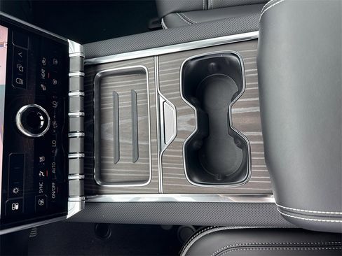 New 2025 GMC Sierra EV Denali image 26