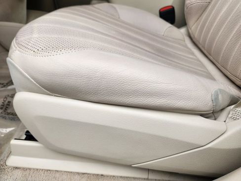 Certified 2023 Mercedes-Benz EQS 580 4MATIC SUV image 9