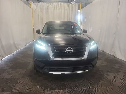 Used 2022 Nissan Pathfinder Platinum AWD/4WD image 3