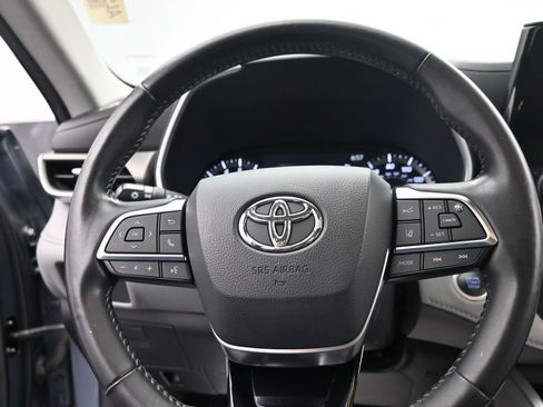 Used 2020 Toyota Highlander XLE image 20