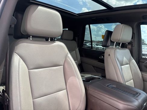 Used 2021 GMC Yukon SLT w/ SLT Luxury Plus Package image 17