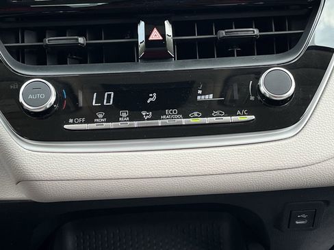 Used 2024 Toyota Corolla LE image 18