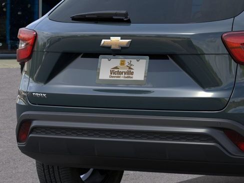New 2026 Chevrolet Trax LS w/ LS Convenience Package FWD image 14