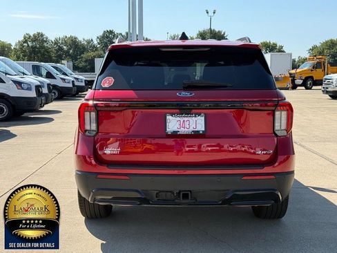 Used 2025 Ford Explorer ST-Line w/ ST-Line Street Pack AWD/4WD image 6