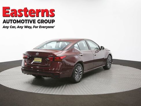 Used 2024 Nissan Altima 2.5 SV FWD image 40