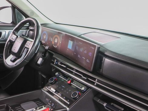 Used 2025 Hyundai Santa Fe SEL FWD image 26