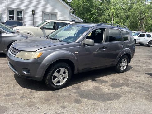 Used 2009 Mitsubishi Outlander ES image 9
