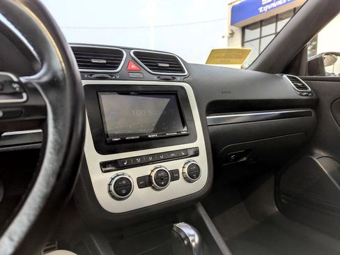 Used 2014 Volkswagen Eos image 23