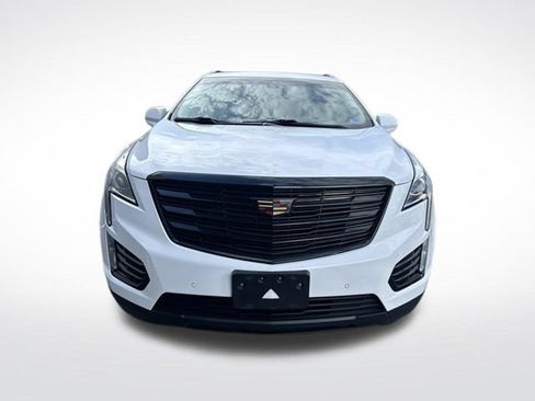 Used 2018 Cadillac XT5 Luxury w/ Driver Awareness Package FWD image 9