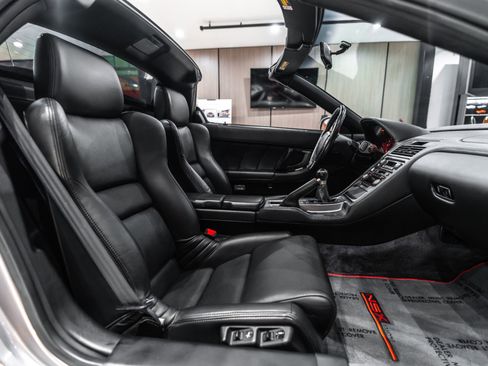 Used 2004 Acura NSX T image 22