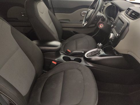 Used 2019 Kia Soul + FWD image 21