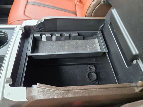 Used 2019 Ford F250 King Ranch w/ Snow Plow Prep Package image 13