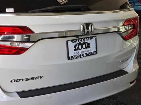 Used 2020 Honda Odyssey Elite image 12