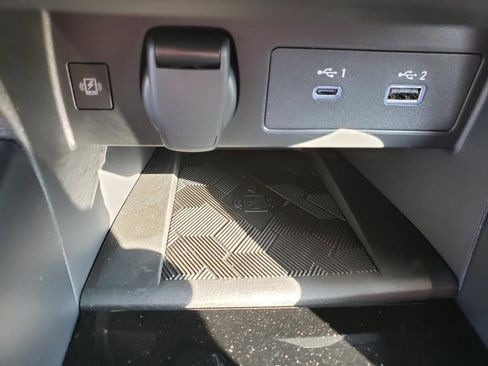 New 2025 Nissan Versa SR w/ Trunk Package image 18