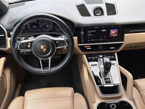 Used 2019 Porsche Cayenne AWD/4WD image 28