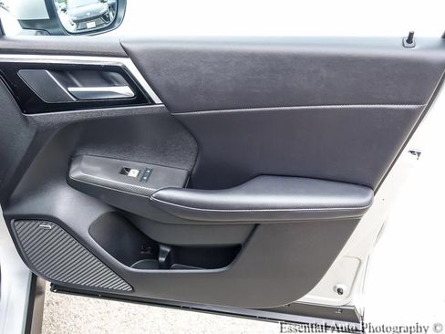 Used 2025 Mitsubishi Outlander SE AWD/4WD image 26