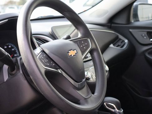 Used 2025 Chevrolet Malibu LT image 24