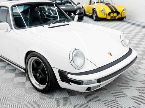 Used 1987 Porsche 911 Carrera RWD image 15