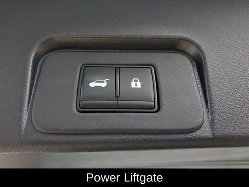 Certified 2023 Nissan Rogue SV w/ SV Premium B Package AWD/4WD image 18
