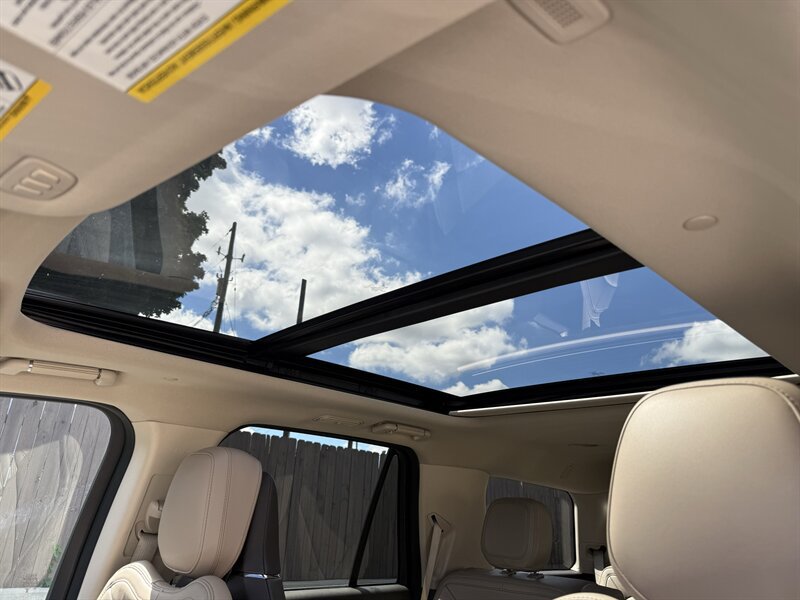 Used 2024 Lincoln Navigator Reserve AWD/4WD image 18