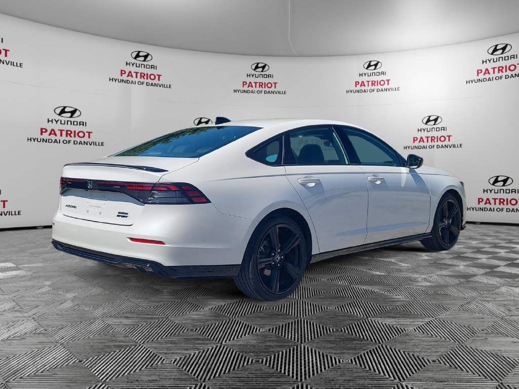 Used 2023 Honda Accord Sport image 3