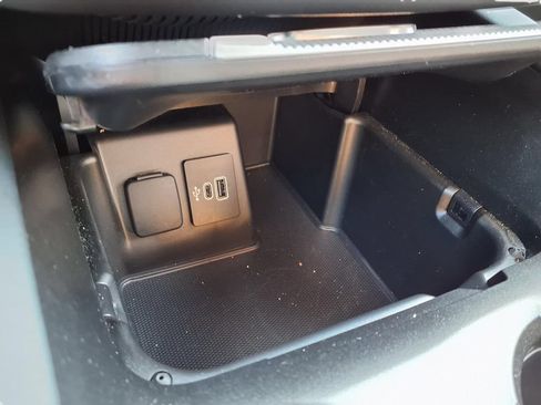 Used 2025 Ford Explorer ST AWD/4WD image 15