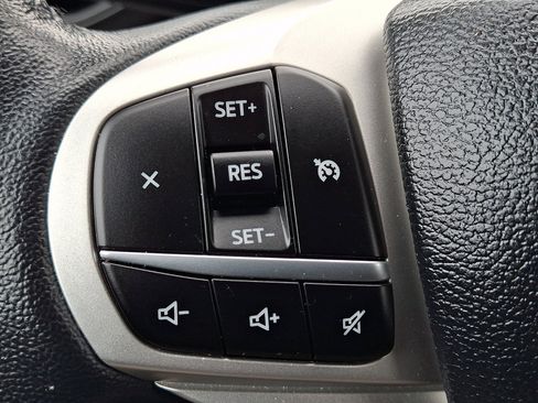 Used 2023 Ford Explorer XLT image 23