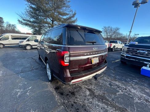 Used 2024 Ford Expedition Limited image 5