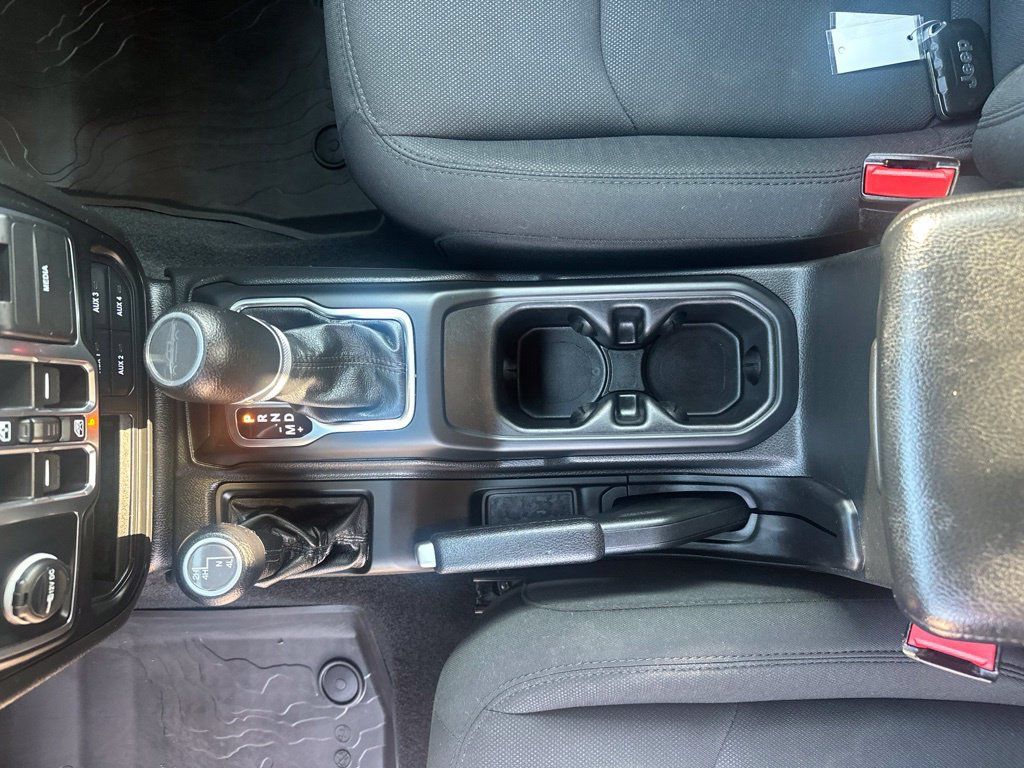 Used 2022 Jeep Gladiator Sport AWD/4WD image 35