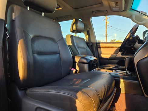 Used 2008 Toyota Land Cruiser image 17