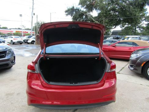 Used 2017 Hyundai Elantra SE FWD image 7