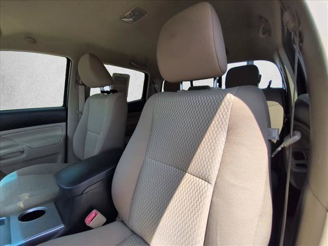 Used 2014 Toyota Tacoma PreRunner w/ SR5 Package RWD image 14