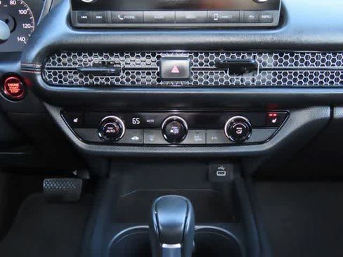 Certified 2025 Honda HR-V Sport image 21