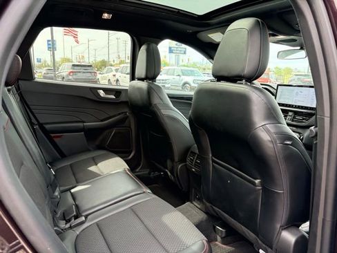 Used 2023 Ford Escape ST-Line w/ Tech Pack #1 AWD/4WD image 16