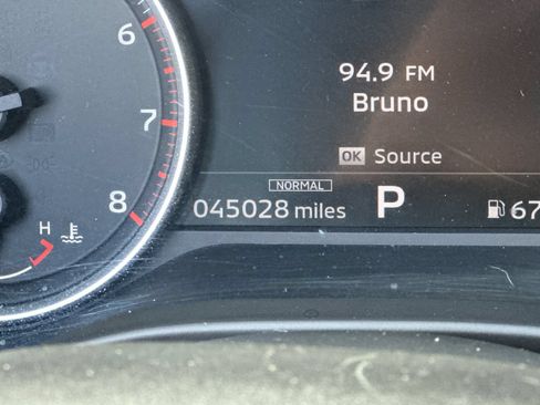 Used 2022 Mitsubishi Outlander SE AWD/4WD image 28