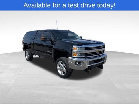 Used 2016 Chevrolet Silverado 2500 LT w/ LT Convenience Package image 3