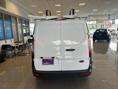 Used 2018 Ford Transit Connect XL FWD image 2