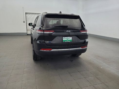 Used 2023 Jeep Grand Cherokee 4WD 4xe image 6