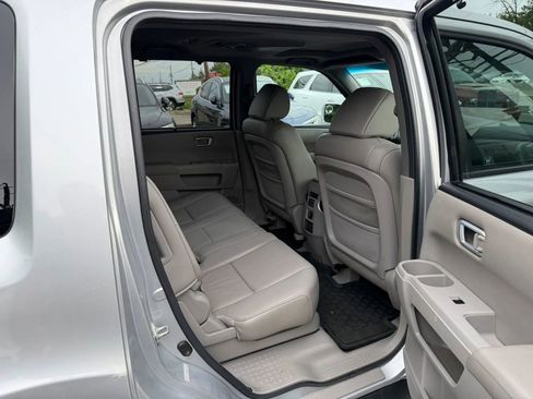 Used 2011 Honda Pilot Touring image 23